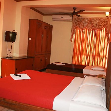 Hotel Grand Palace Κοϊμπατόρε Εξωτερικό φωτογραφία
