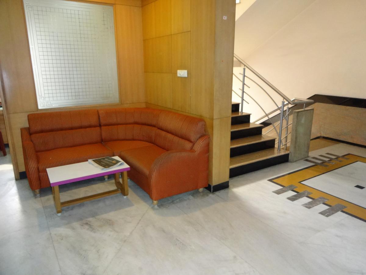 Hotel Grand Palace Κοϊμπατόρε Εξωτερικό φωτογραφία