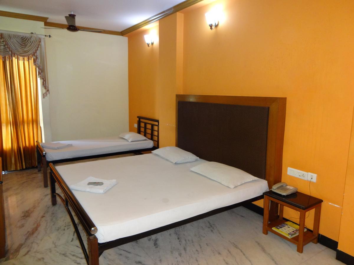 Hotel Grand Palace Κοϊμπατόρε Εξωτερικό φωτογραφία